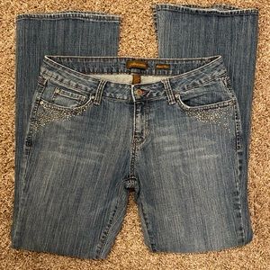 Trendy low rise Aeropostale boot cut jeans ✨